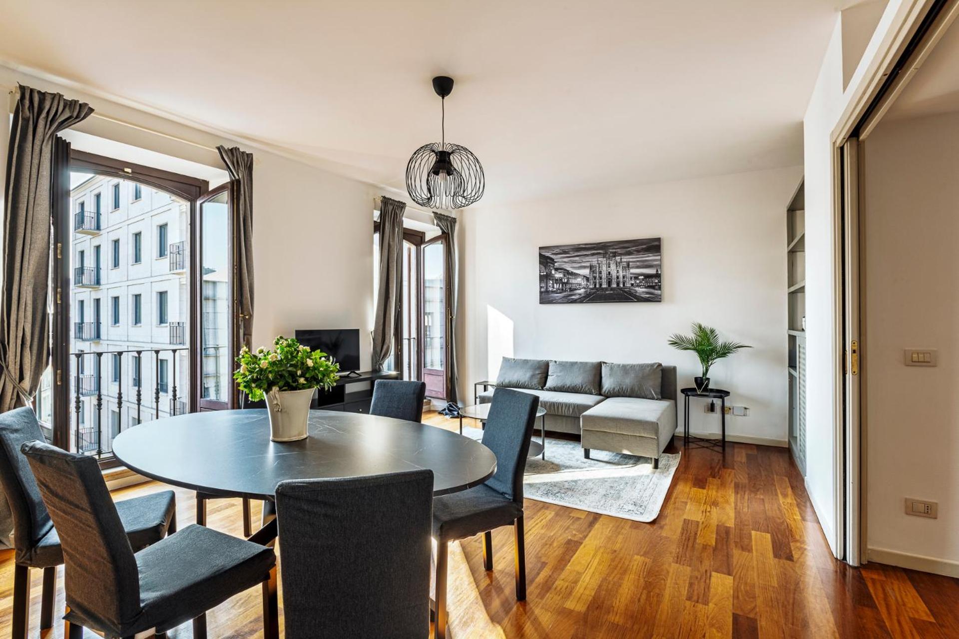 Elegant 2 Bedrooms Apartments Near Duomo มิลาน ภายนอก รูปภาพ