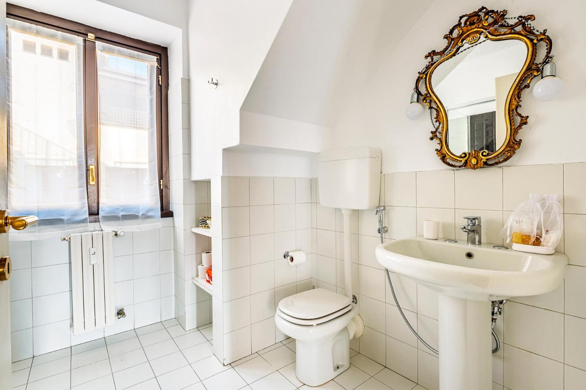 Elegant 2 Bedrooms Apartments Near Duomo มิลาน ภายนอก รูปภาพ