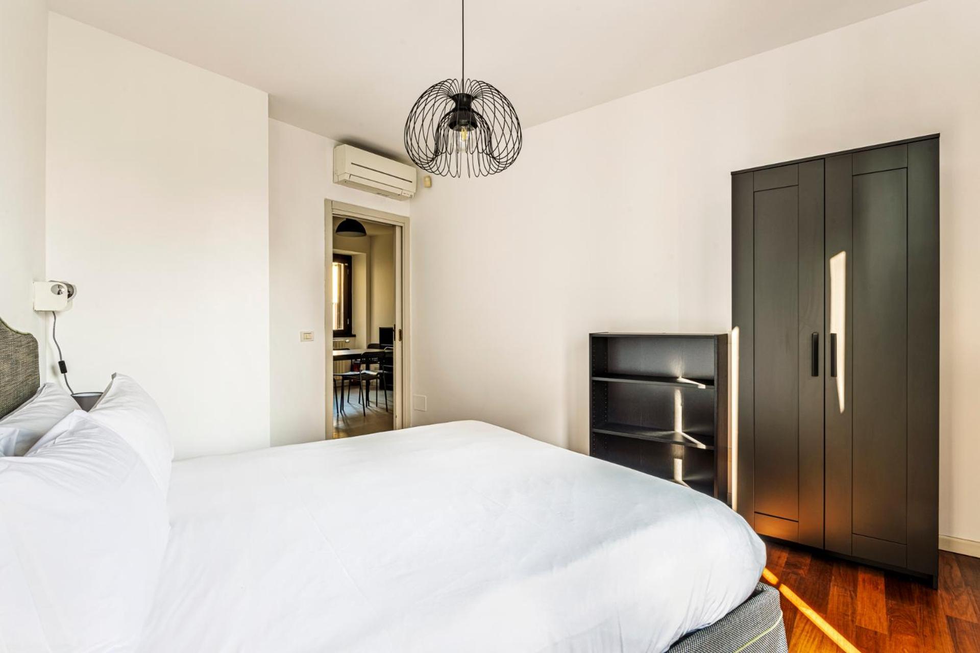 Elegant 2 Bedrooms Apartments Near Duomo มิลาน ภายนอก รูปภาพ