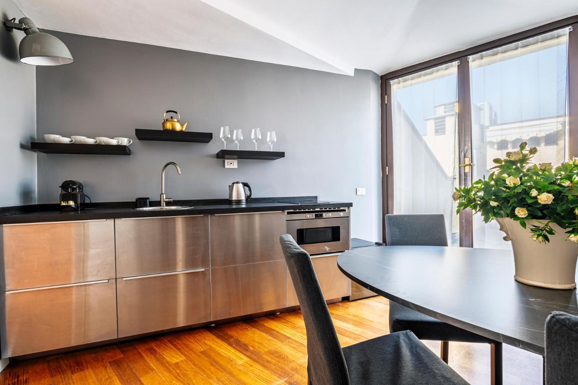 Elegant 2 Bedrooms Apartments Near Duomo มิลาน ภายนอก รูปภาพ