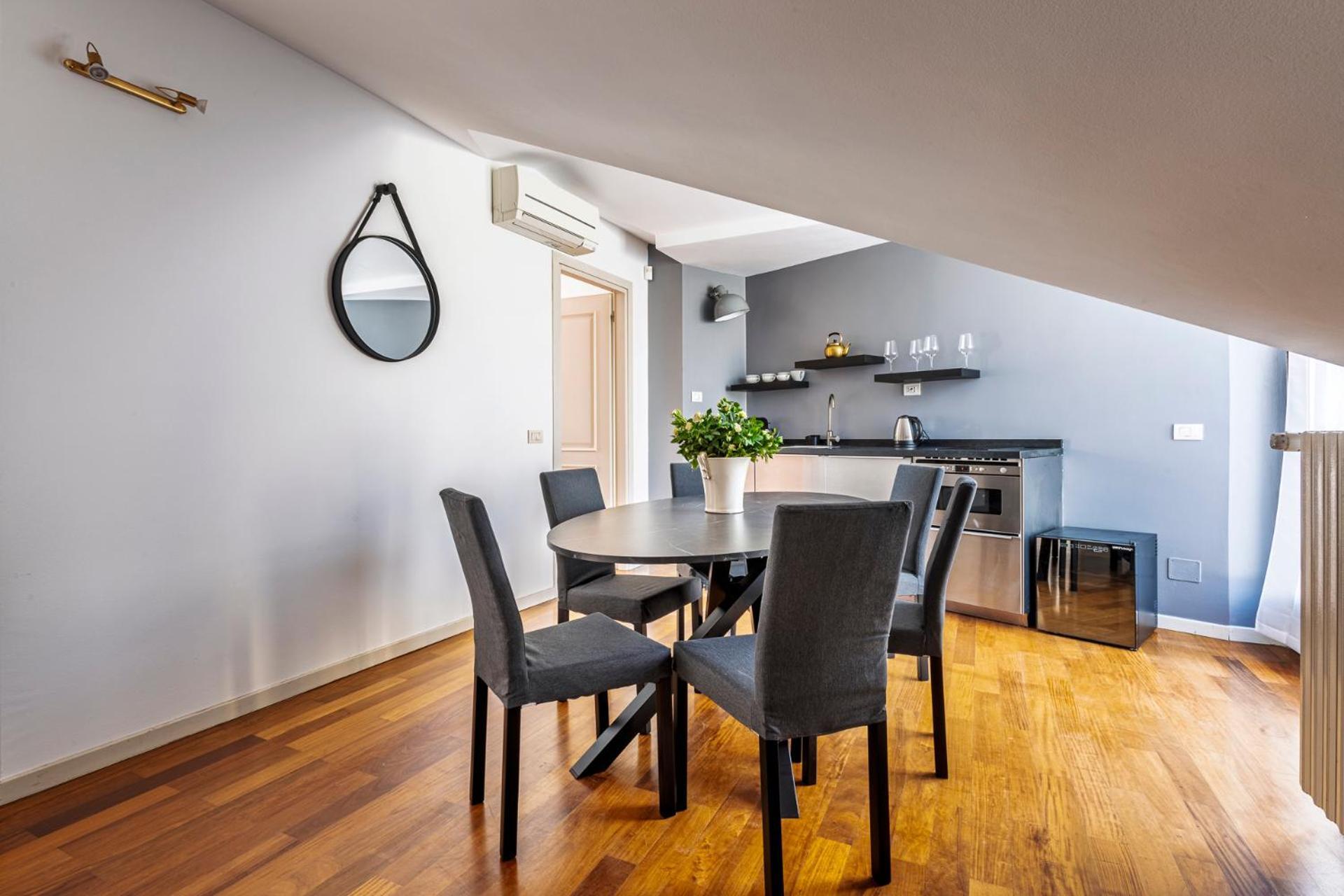 Elegant 2 Bedrooms Apartments Near Duomo มิลาน ภายนอก รูปภาพ